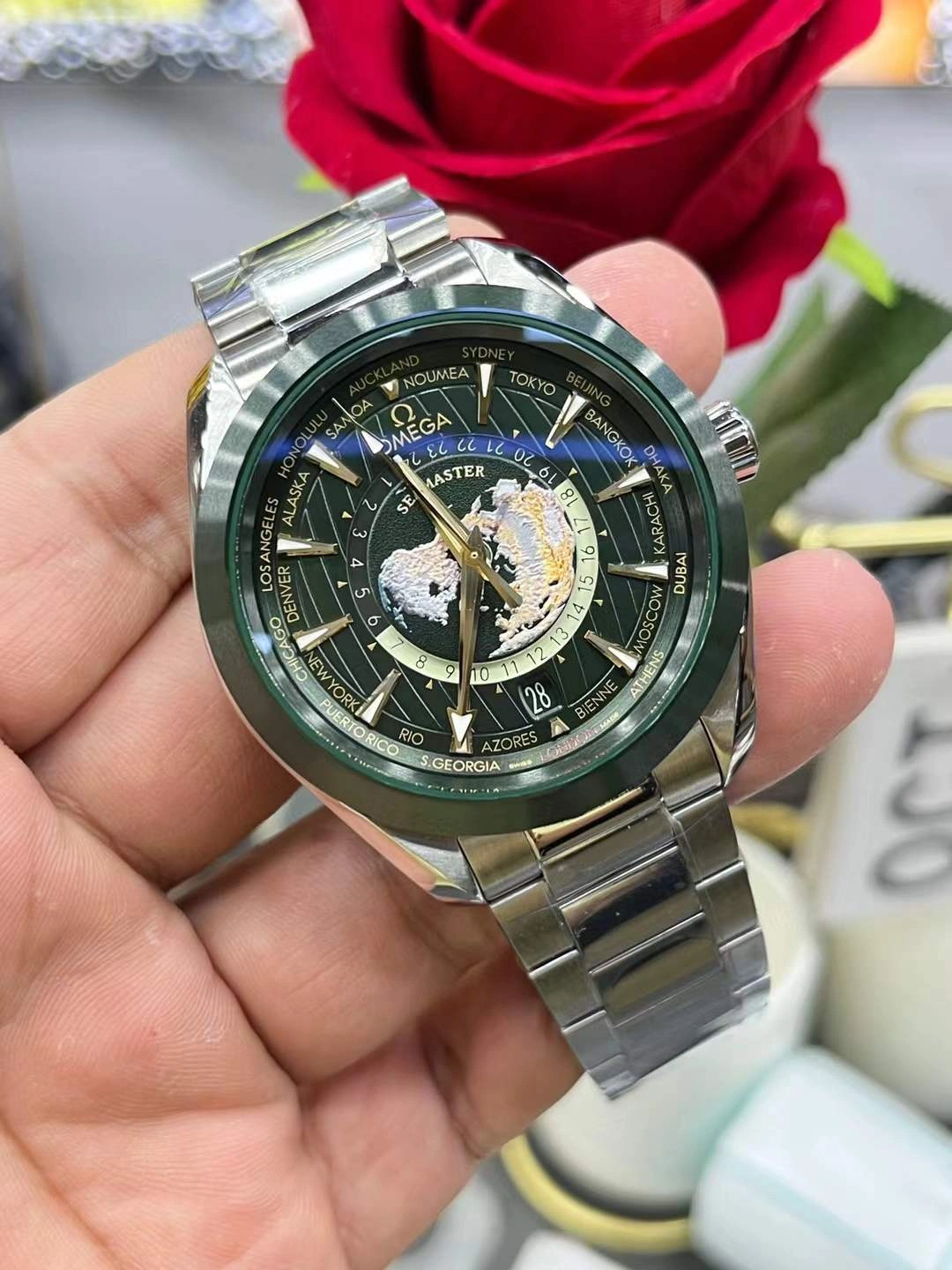 CBD Factory Omega Seamaster Aqua Terra 150M GMT Worldtimer 43mm Green Dial Green Ceramic Bezel (220.30.43.22.10.001) 1:1 Super Clone – DD8938 Movement Bright 277